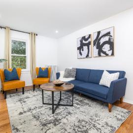 Lovely Ranch House in Windsor, 10 mins to Hartford Connecticut, hotelli kohteessa Windsor