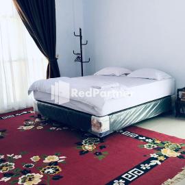 Wisma Suci Syariah Polewali Mandar Mitra RedDoorz, viešbutis mieste Matakali