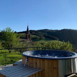 Domaine de la Rue de la Tour avec son bain nordique au coeur du Beaujolais Vert
