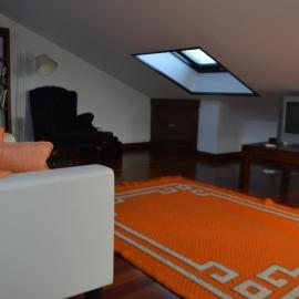 Fogar de Breogán ÁTICO-DÚPLEX, hotel in Caldas de Reis