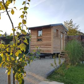 Zirbenholz Tiny House "Waldhauszeit" am See, ξενοδοχείο σε Mücke