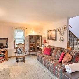 Home w/ Screened-In Porch < 1 Mi to Lake Erie