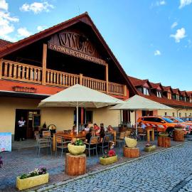 Hotel Farma Vysoká, hotell i Chrastava
