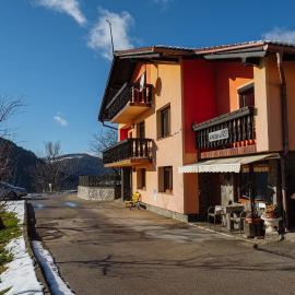 Apartment Jorsi with Mountain View, готель у місті Зрече