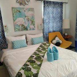 Cessna Park Resort and Hotel، فندق في Ban Hua Na