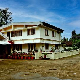 Thavihakklu Homestay 4BH, Kitchen, Coffee Estate, hotel in Chikmagalūr