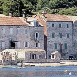 Apartments Acalinović, hotel in Vis