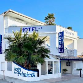 Hotel Les Palmiers En Camargue, hotel u gradu Sen Mari de la Mer