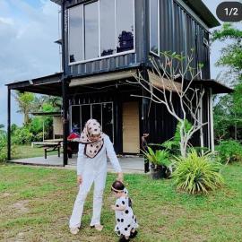 Hasina Resort @Sedili، فندق في كوتا تينجي