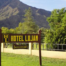 Hotel Lujan, hotel em Luján
