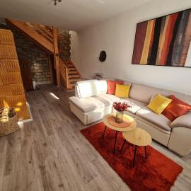 Het Romeo & Julia Huisje, hotell i Babarc