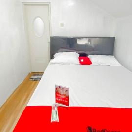 RedDoorz Syariah Plus At Cipanas Cianjur, hotel em Barukupa