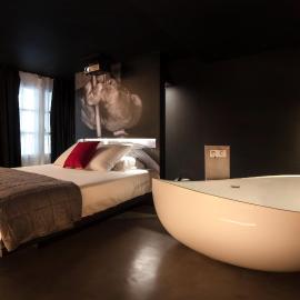 The Black Boutique -- Turistea Suites