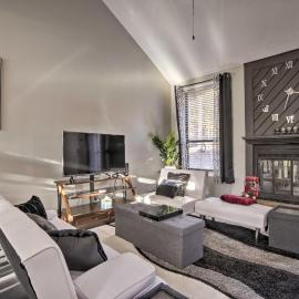 Updated Fayetville Townhome-Away-From-Home w/ Yard