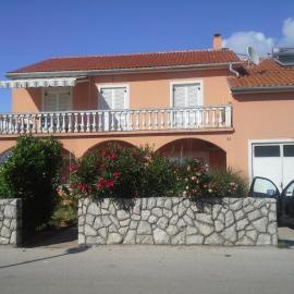 Apartments Matić, hotel u gradu Omišalj