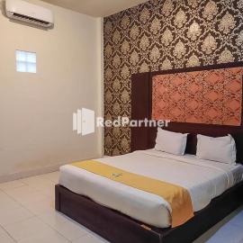 Hotel Puri Yasmin Potowanua Lasusua Mitra RedDoorz, hotell i Susua