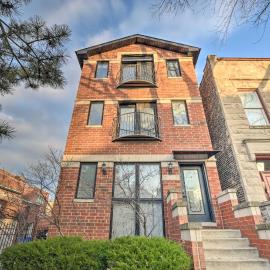 Chicago Condo w/ Balcony: Walk to CTA Stations!، فندق في شيكاغو