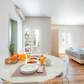 KORINA APART HOTEL KAVOS，卡沃斯的飯店