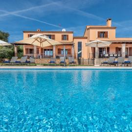 Villa Es Turrió by Mallorca House Rent โรงแรมในซงคาริโอ