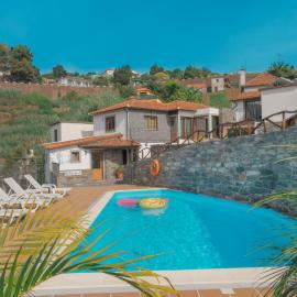 Vila Maria Quinta 13 " Maria Quinta", hotel Calhetában