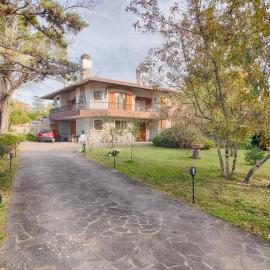 Incantevole Villa Margherita x6 ad Aurisina, hôtel à Aurisina