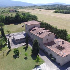 Posada Torre Palacio La Taxuela、Villanueva la Lastraのホテル