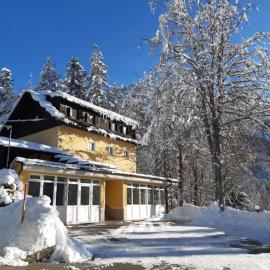 Rooms Barovc by the Lake Jasna, hotel a Kranjska Gora
