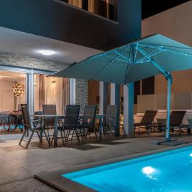 Villa DEA - Luxus Ferienhaus in Kroatien mit beheizten Pool Vrsi-Mulo bei Zadar