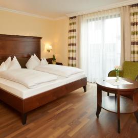 Hotel zur Post，巴特克茨廷的飯店
