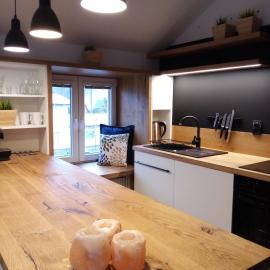 Apartmán Jeseníky โรงแรมในKarlovice