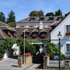 Hotel Landhaus Fuhrgassl-Huber, hotel en Viena