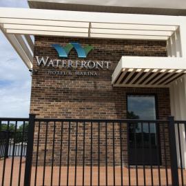 Waterfront Hotel and Marina, hotel a Johnsburg