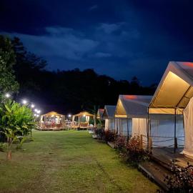 Canopy Villa Tampik Valley โรงแรมในKampong Sum Sum