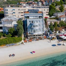 Sunset Split Rooms, hotel i Podstrana