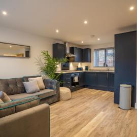 Mill Road Ground Floor Apartment, hotel a Crawley