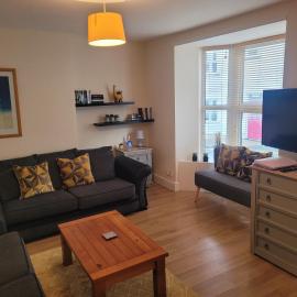 Large 5 bed town-centre home close to the beach, sleeps 9
