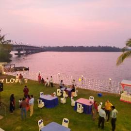 Wind &Waves, hotel in Kollam