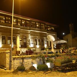 NOSTALJİ CAVE SUİT HOTEL, hotel in Nevşehir