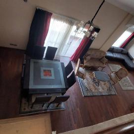 Spacious cheerful apartment