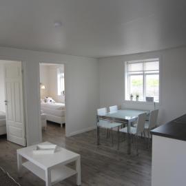 Apartment by the Sea, hotel a Höfn