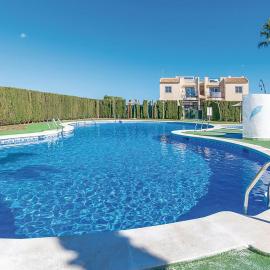 Cozy Apartment In Torrevieja With Wifi