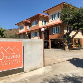 Baan Pordee Homestay, hotel v destinácii Phayayen
