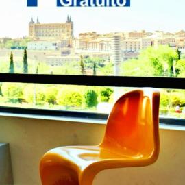 TOLETUM low cost LOFTS dúplex diáfanos o 2dormitorios PARKING Municipal Gratis al aire libre a 100m, hotel en Toledo