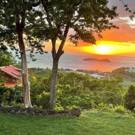 AYOUNAKA, hotel u gradu Bouillante