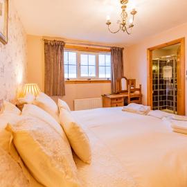 Benview Bed and Breakfast & Luxury Lodge, Isle of North Uist, hotel a Paible