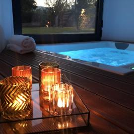 Portovella Lodges & Bungalows, hotel en Pala