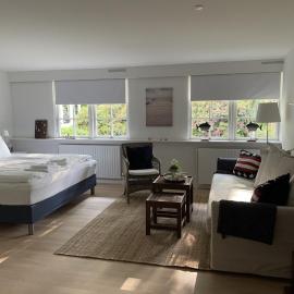 Trouville Bed & Breakfast, hotel v mestu Hornbæk