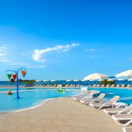 Maistra Select Villas Rubin Resort、ロヴィニのホテル
