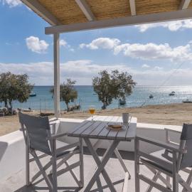 Aqua Bay Beachfront Studios Agia Kyriaki Beach, Milos, hotel u gradu Agia Kiriaki Beach