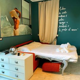 Mistral Holidays - Confortevole monolocale a 500 mt dal mare, hotel in Marina di Carrara
